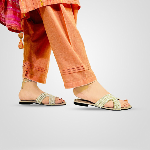 Pearl Flat White and Black – ZV 004